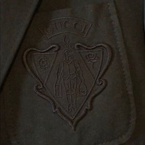 Men’s Gucci Crest Logo JKT Nvy Blu MAKE AN OFFER